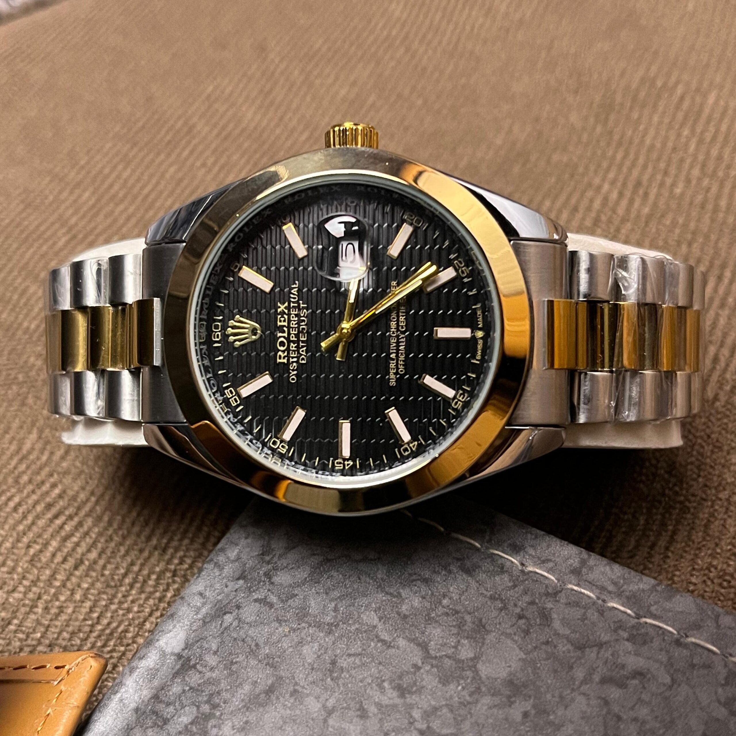 Rolex Masterpiece – Elegant Silver & Gold Dial Watch | Iconic Dial - Image 4
