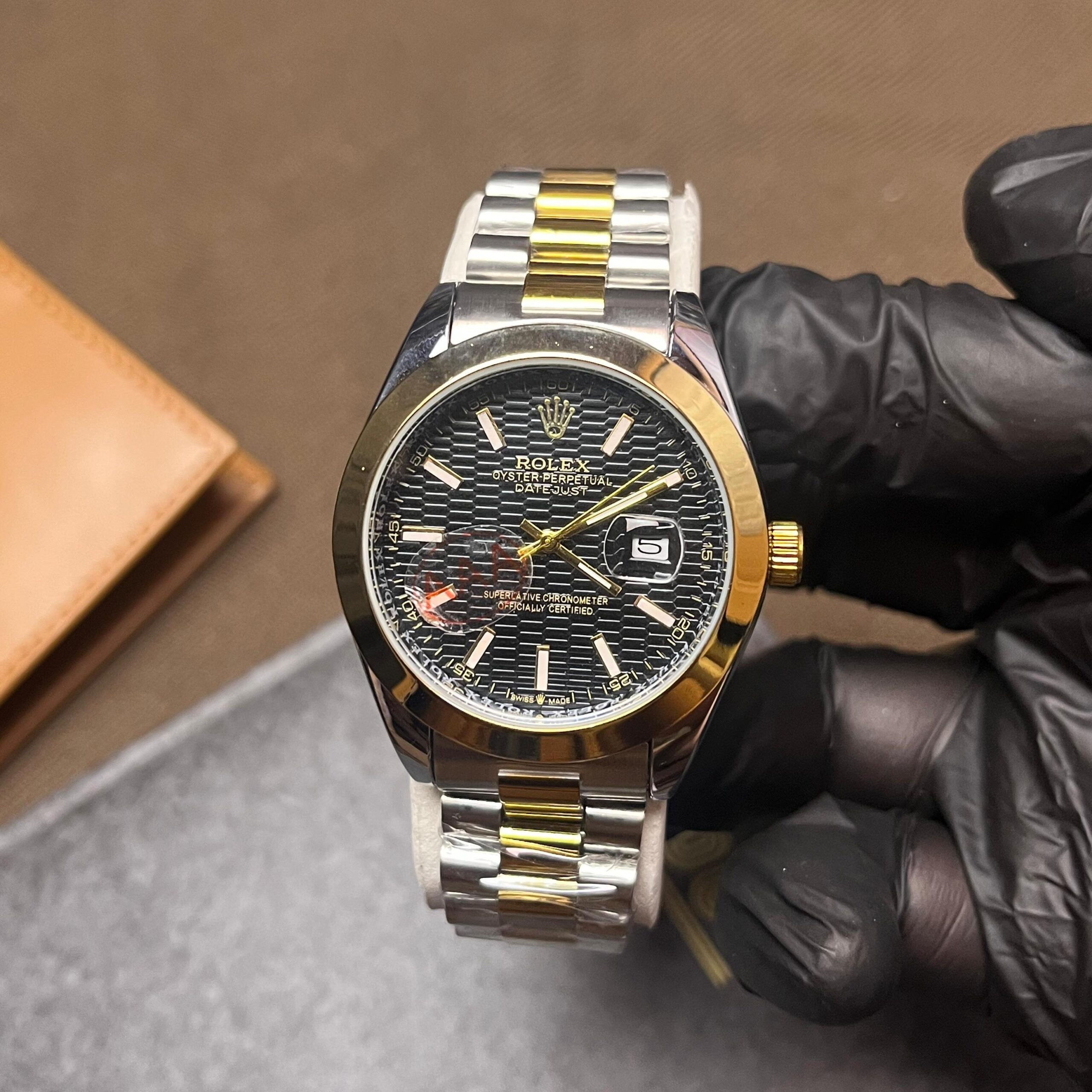 Rolex Masterpiece – Elegant Silver & Gold Dial Watch | Iconic Dial