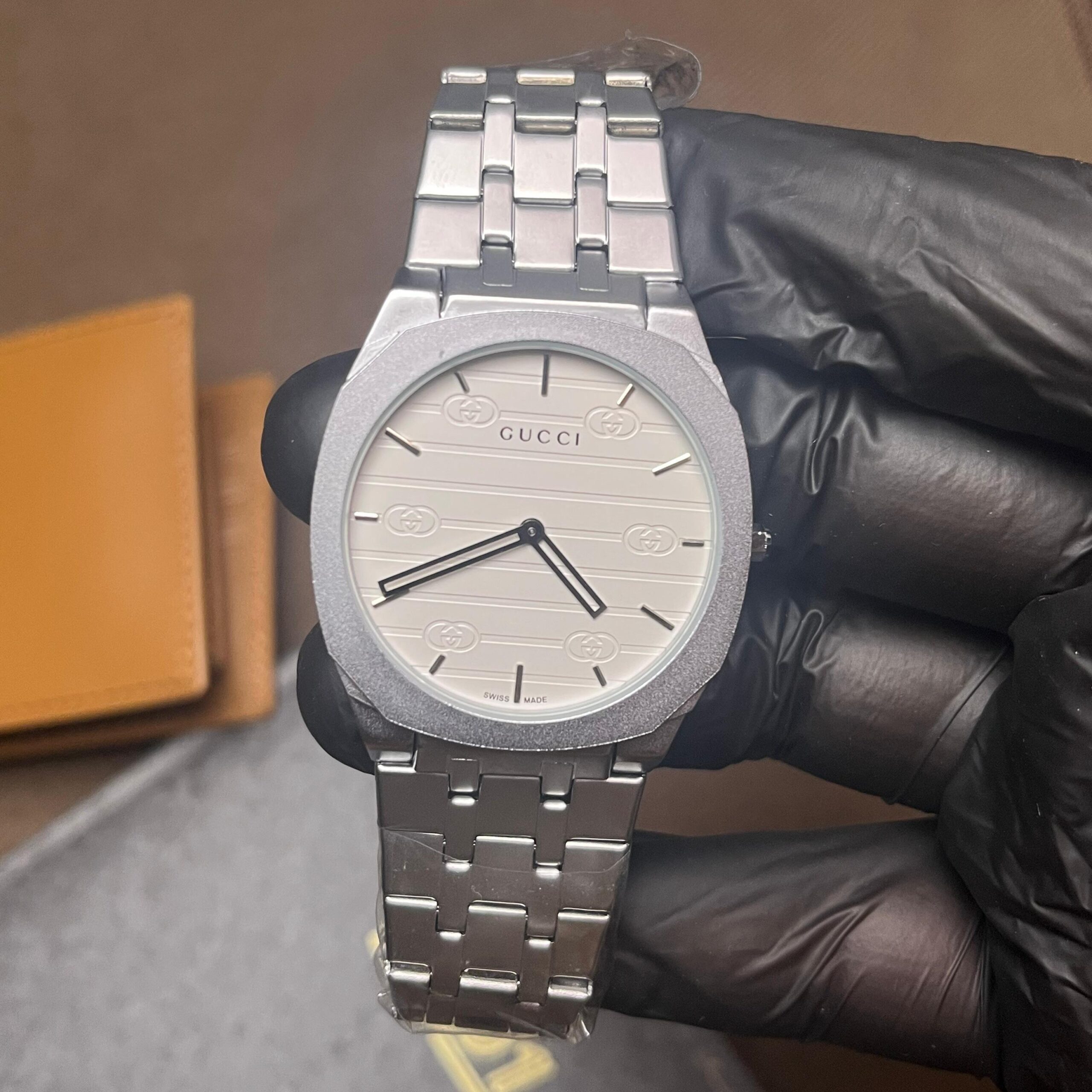 Gucci 25H Style - Ultra-Slim Luxury Watch | Stainless Steel Edition - Image 2